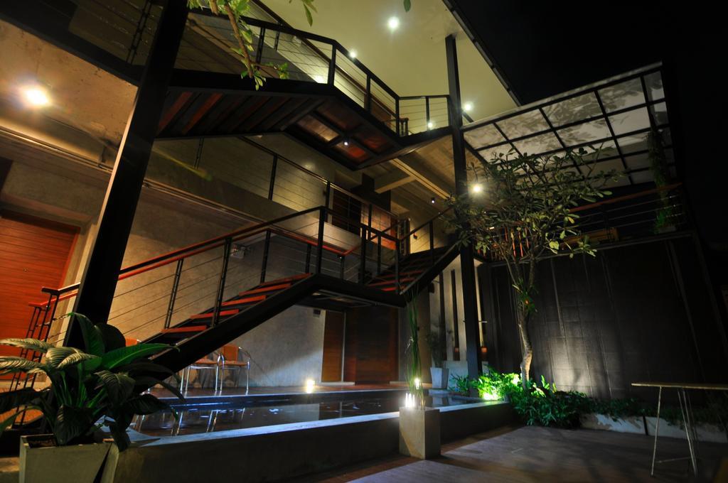 Zzziesta Chiang Mai Acomodação com café da manhã Exterior foto