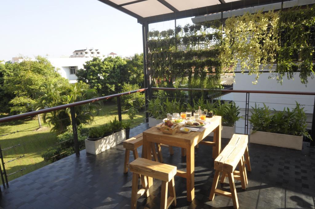 Zzziesta Chiang Mai Acomodação com café da manhã Exterior foto