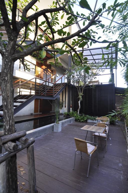 Zzziesta Chiang Mai Acomodação com café da manhã Exterior foto