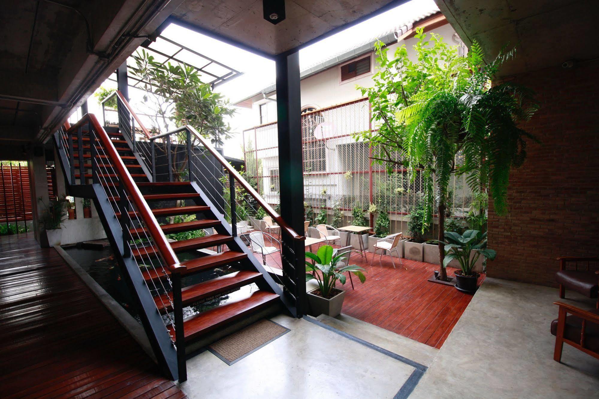 Zzziesta Chiang Mai Acomodação com café da manhã Exterior foto